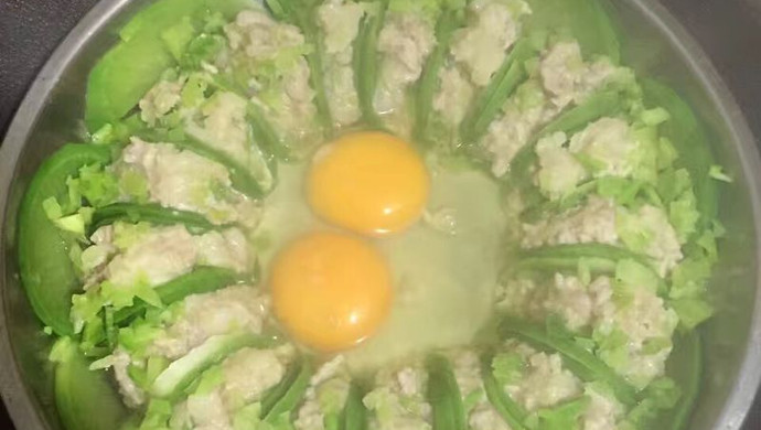 青萝卜蒸肉