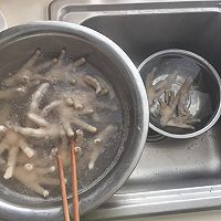 绝味泡椒凤爪--舂鸡脚的做法图解2