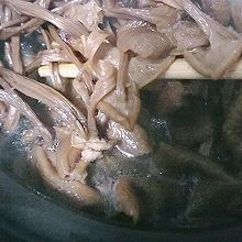 茶树菇棒骨汤