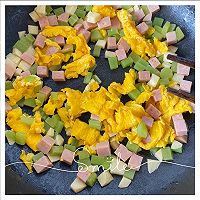 时蔬午餐肉蛋炒饭的做法图解4