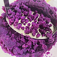 主食也要有新花样，只需一次发酵就能做出的松软紫薯馒头的做法图解2