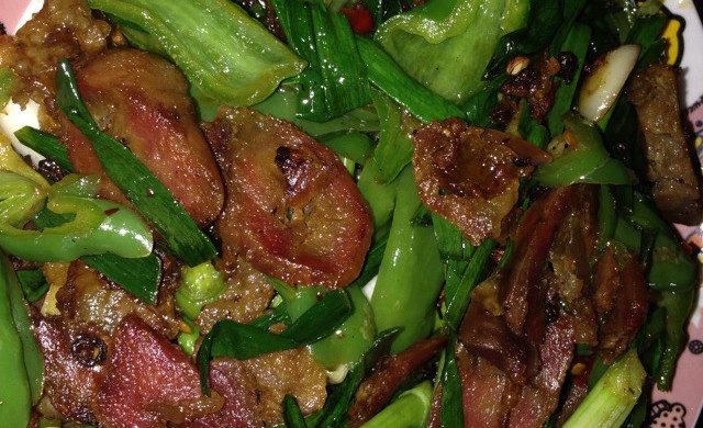 香葱炒香肠