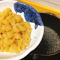 蕃茄酱拌意大利烟斗面的做法图解2
