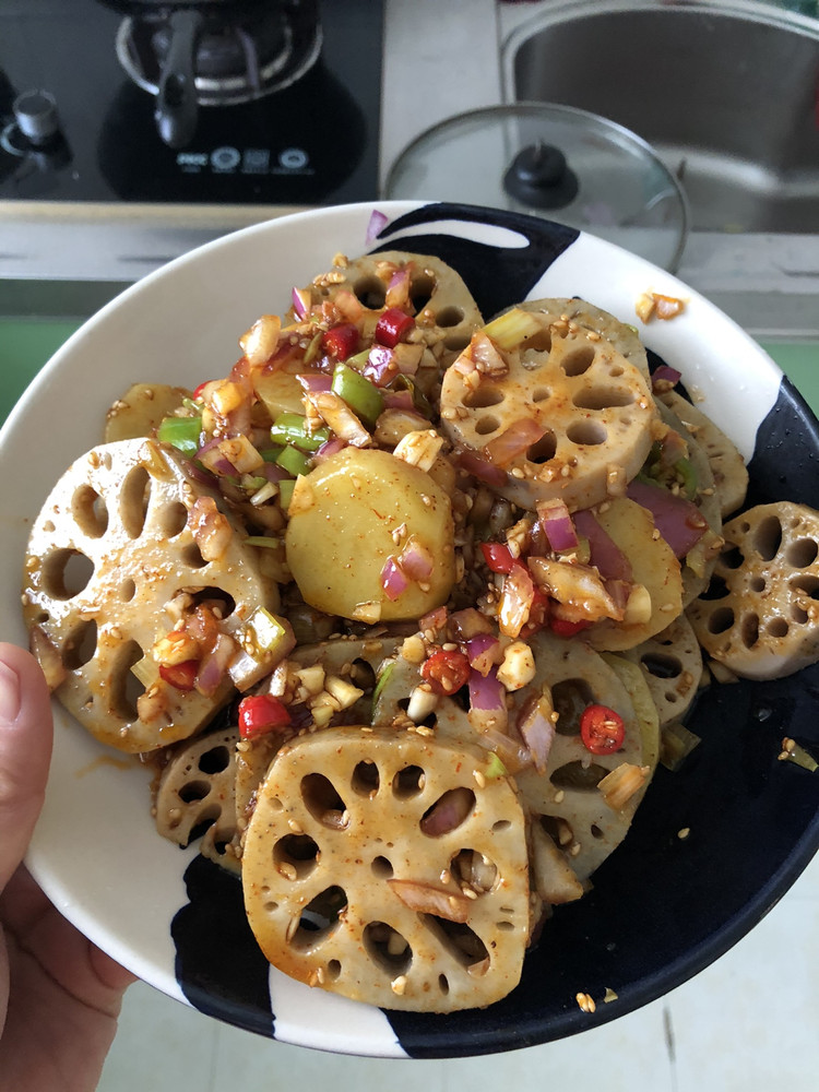 香辣藕片土豆片的做法