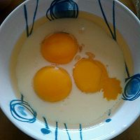戚风蛋糕的做法图解4