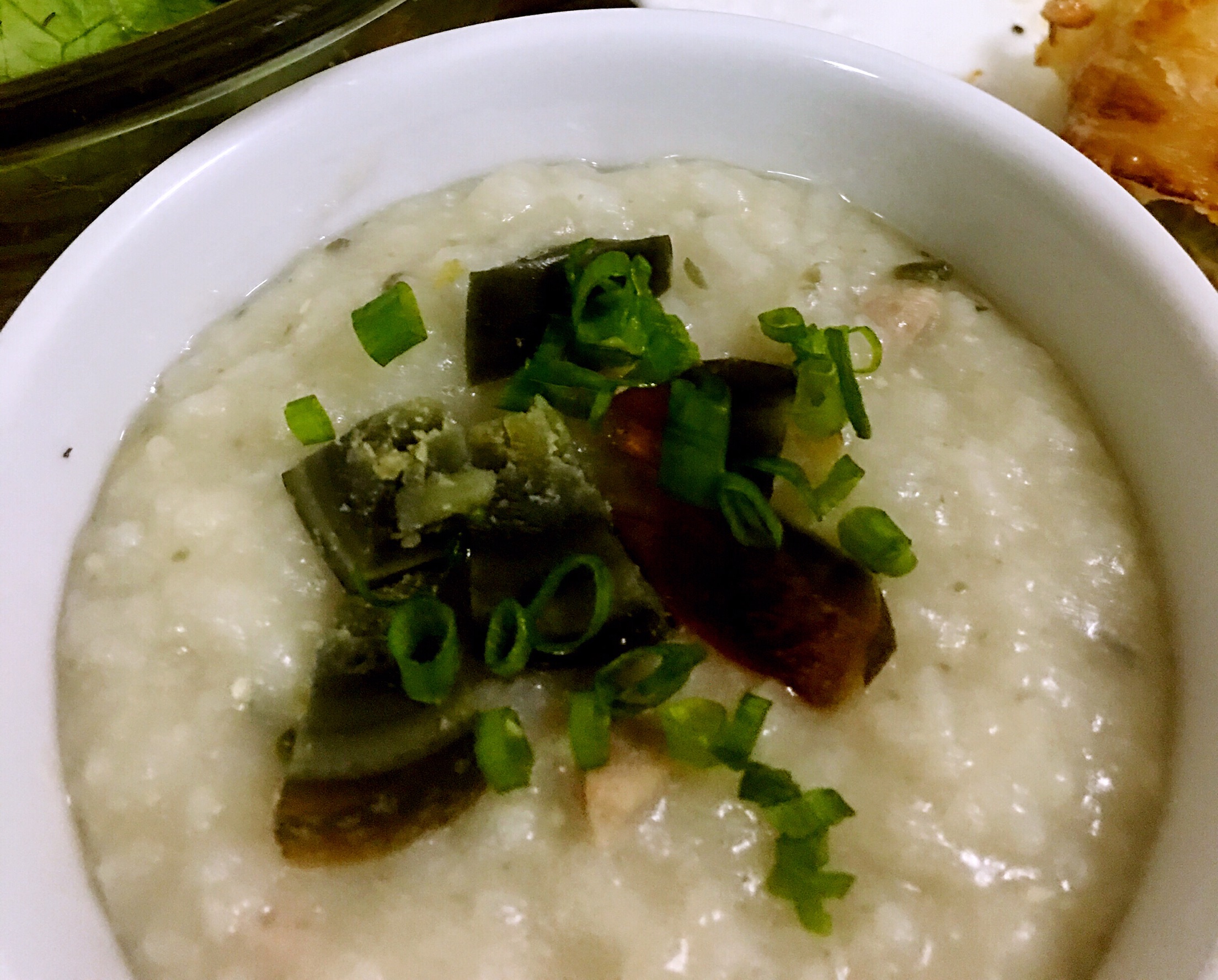 Congee with preserved egg and lean meat