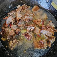 腊猪蹄干锅的做法图解7