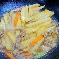 #花式炖煮不停歇#芹菜土豆炖五花肉的做法图解4