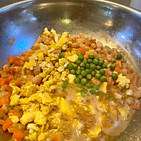 王炸！虾仁炒饭的做法图解9
