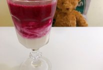 妖娆火龙果酸奶杯的做法