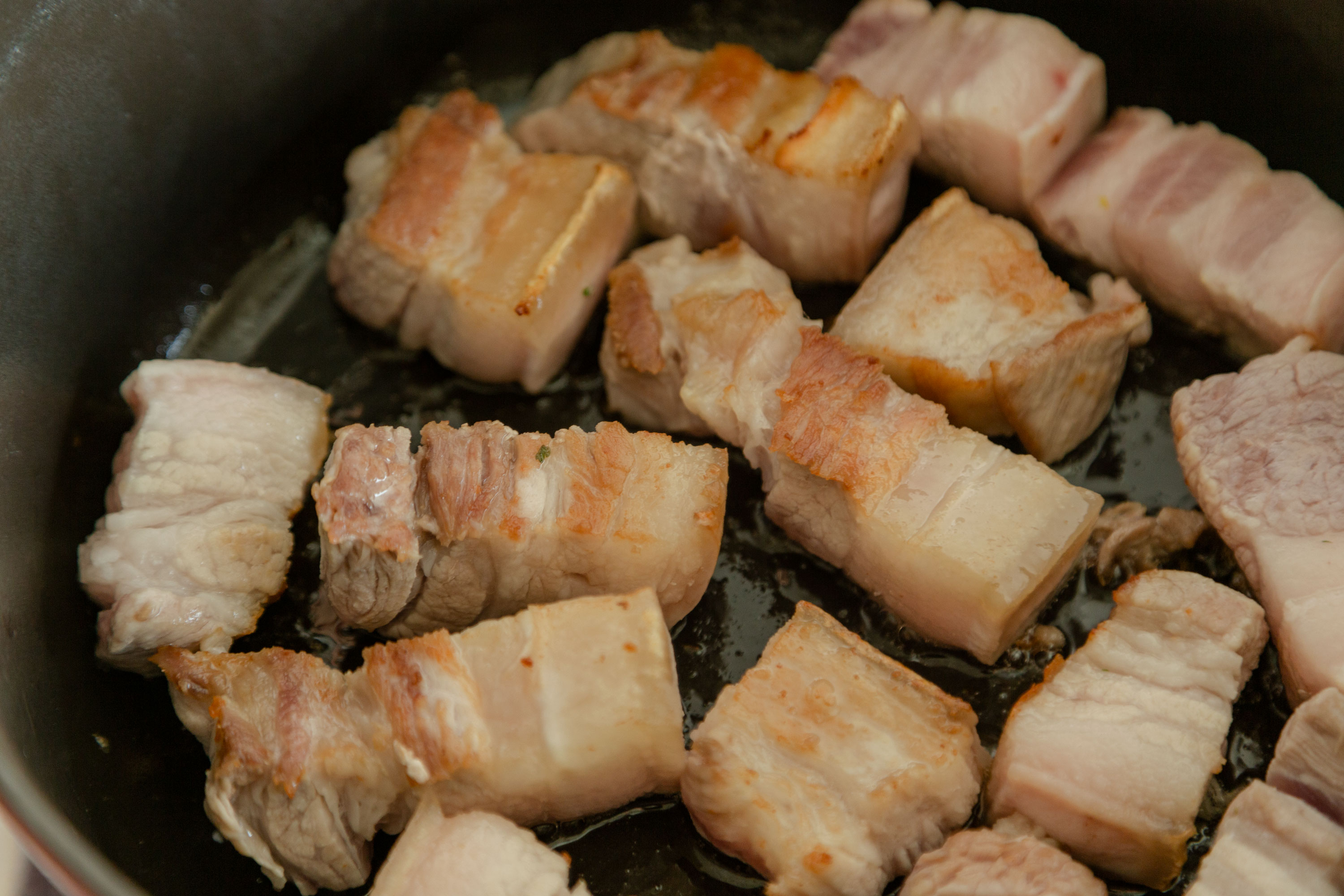 红烧肉的做法_【图解】红烧肉怎么做如何做好吃_红烧肉家常做法大全_葡葡吃饭_豆果美食