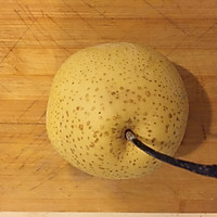 冰糖雪梨热饮的做法图解1