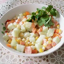 松仁玉米蔬菜沙拉