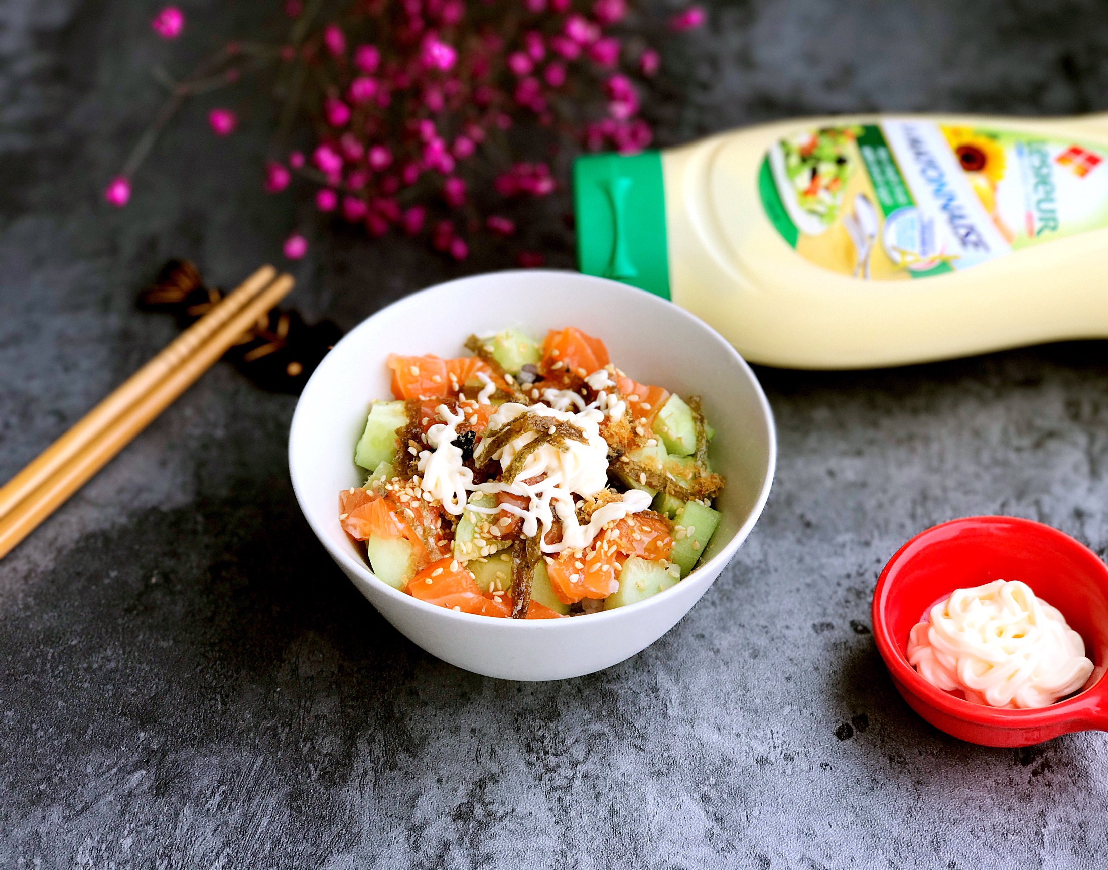 Fried rice with salmon and cucumber