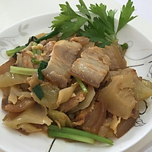 咸菜煸炒回锅肉