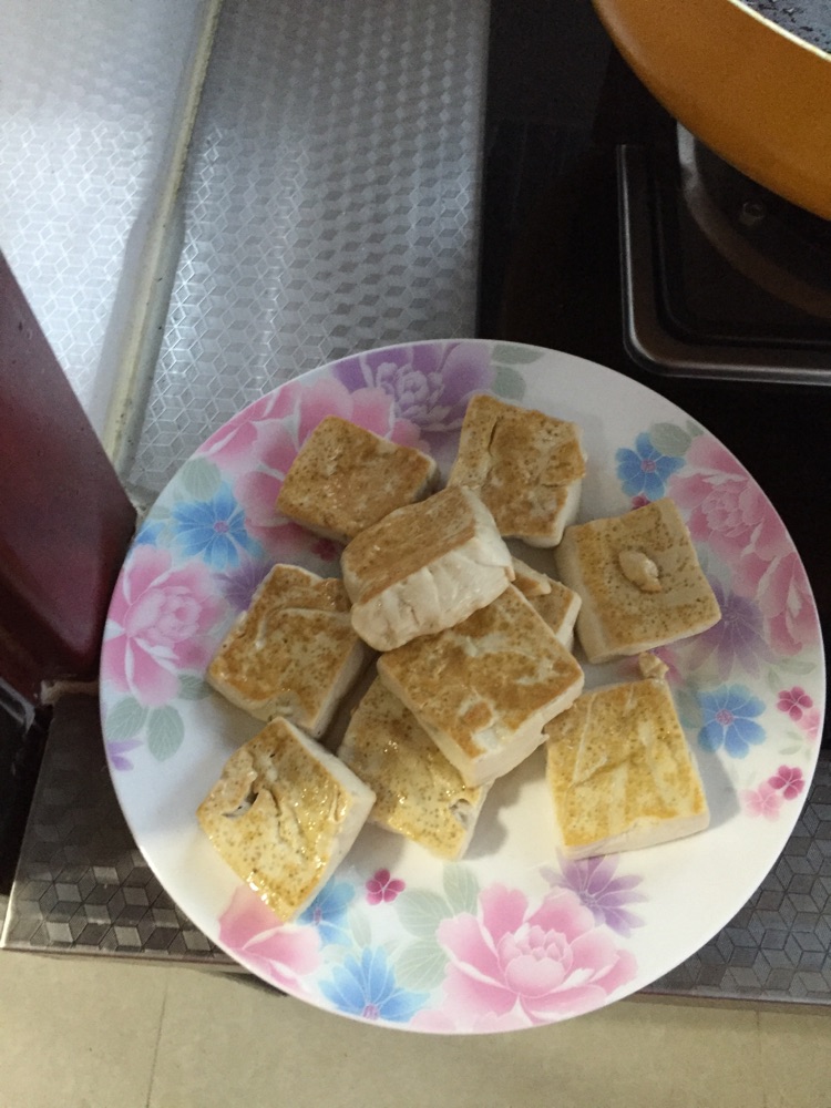 番茄豆腐的做法图解1