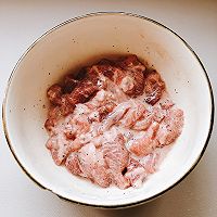 『15分钟』芝麻牛肉的做法图解1