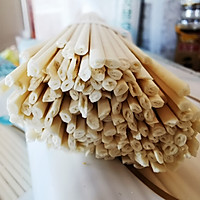 鹌鹑蛋南瓜炒面（上班族快手食谱）的做法图解2