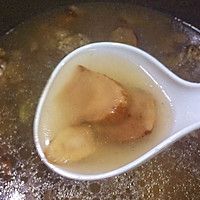 祛湿健脾: 土茯苓牛大力骨头汤的做法图解11
