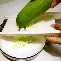 西葫芦鸡蛋饼的做法图解2