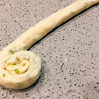 好吃停不下的“香酥葱油饼”的做法图解6