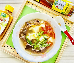 #太太乐鲜鸡汁芝麻香油#豆腐血汤的做法