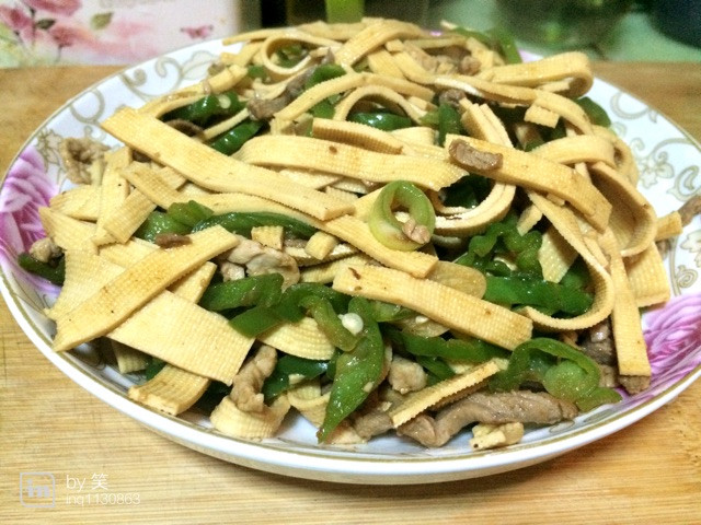 青椒炒豆皮的做法
