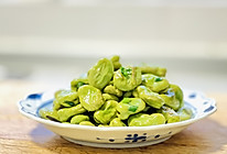 葱油蚕豆的做法