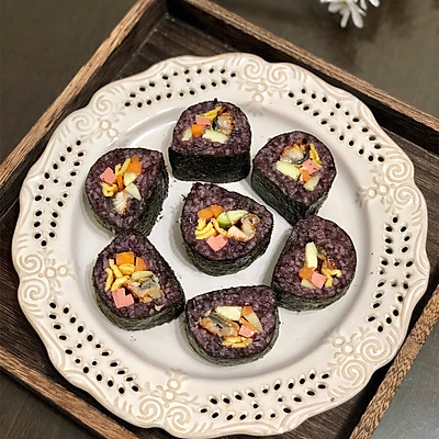 紫米鳗鱼寿司卷