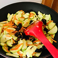 葫芦瓜炒蛋的做法图解5