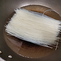 虾仁时蔬拌粉的做法图解1