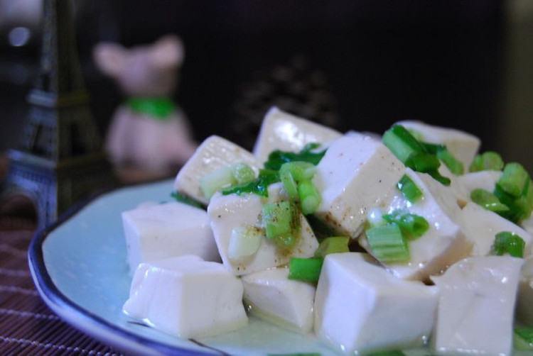 小葱拌豆腐的做法