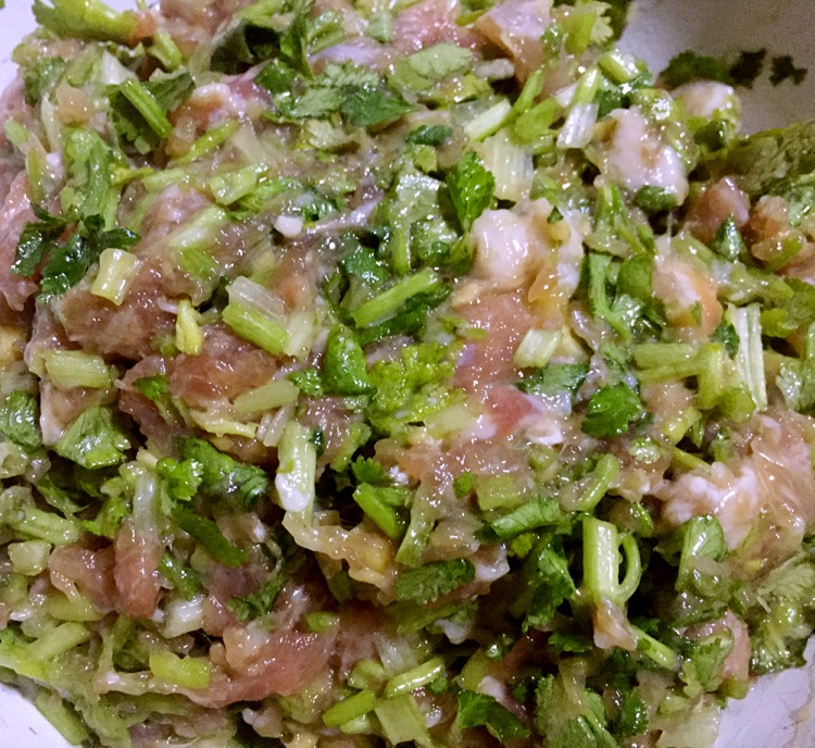 鲜肉香菜炸藕盒的做法图解10