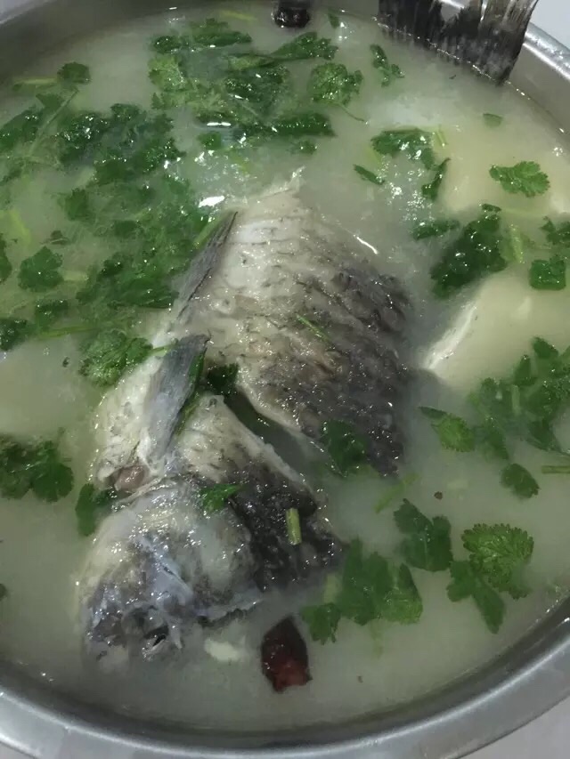 鲫鱼豆腐汤