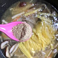 #一人一道拿手菜#夏季养生菌菇虾仁汤的做法图解10