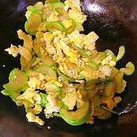 茭瓜炒鸡蛋的做法图解4