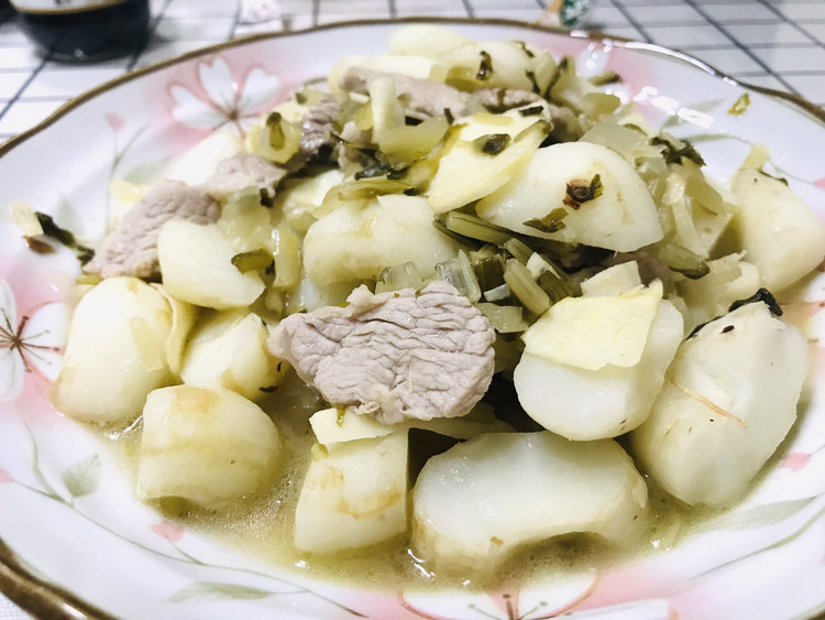 荸荠冬笋咸菜炒肉片的做法