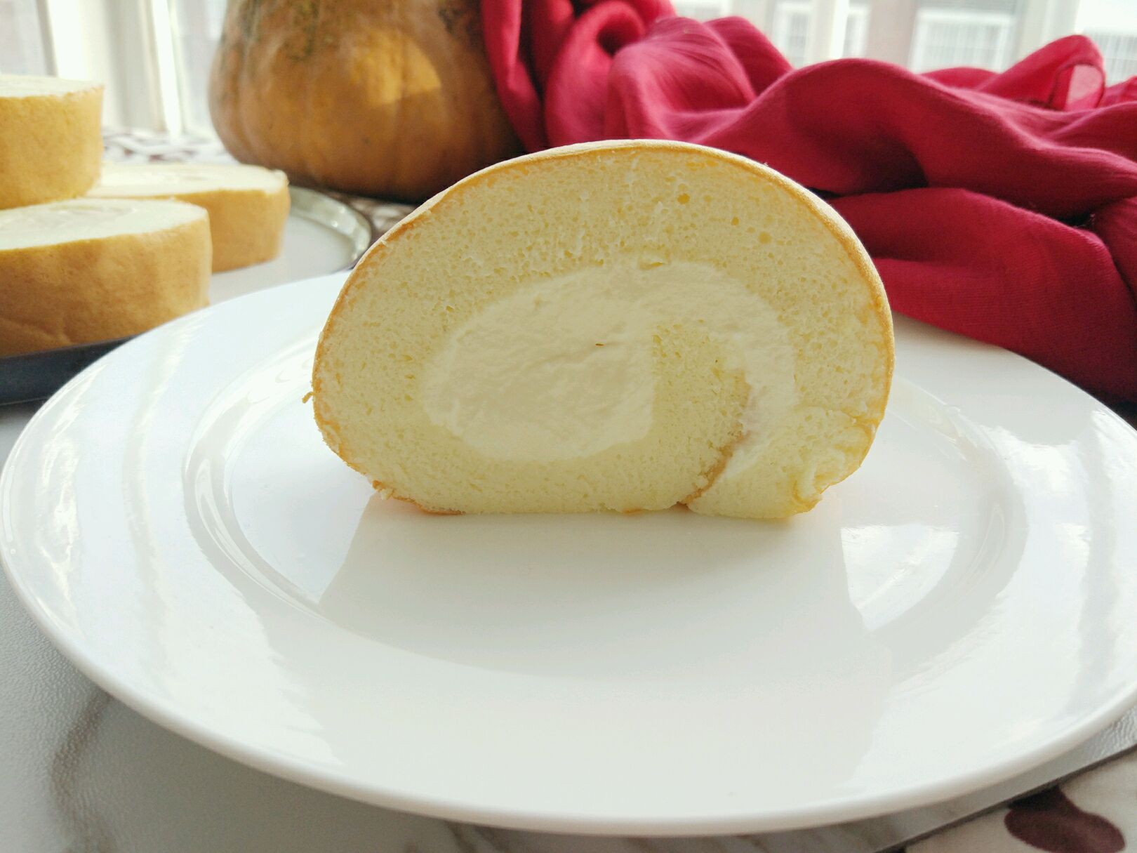 巨好吃奶油蛋糕卷怎么做_巨好吃奶油蛋糕卷的做法_豆果美食
