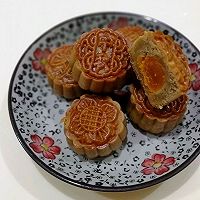 莲蓉蛋黄月饼50克的做法图解8