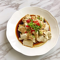 豆腐新做法，手一掰，热油一泼，味道鲜美，上桌就抢着吃的做法图解6