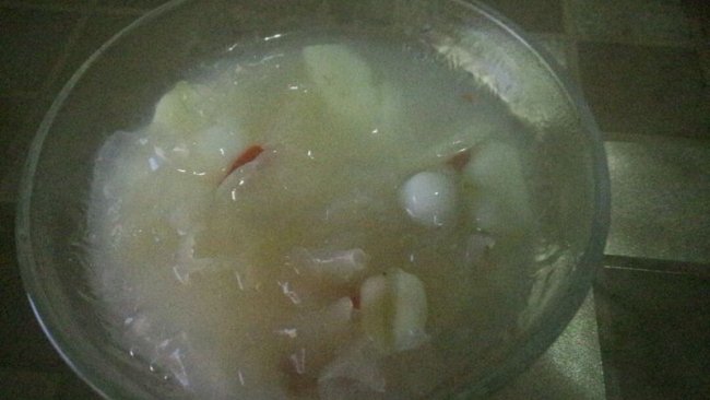 银耳莲子甜汤的做法