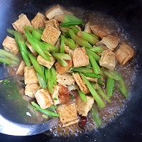 芹菜烧千叶豆腐的做法图解3