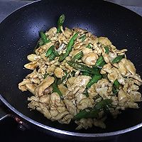 辣妹子辣，辣妹子啦  之 辣椒炒鸡肉的做法图解8