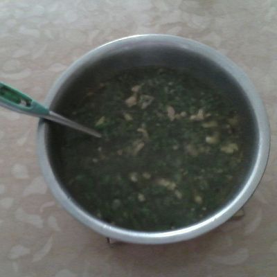 南瓜藤叶肉末汤。