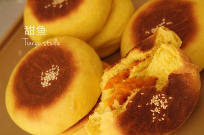 松软健康的南瓜面包来啦
