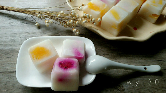 水果酸奶冰
