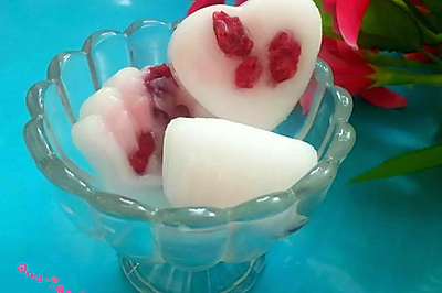 蔓越莓牛奶冰