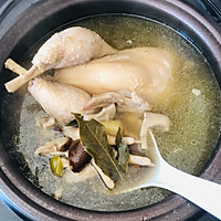 养生冬日蘑菇鸡汤的做法图解6