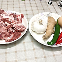 椒盐排骨的做法图解1