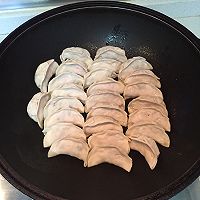 猪肉冬菇白菜煎饺的做法图解5